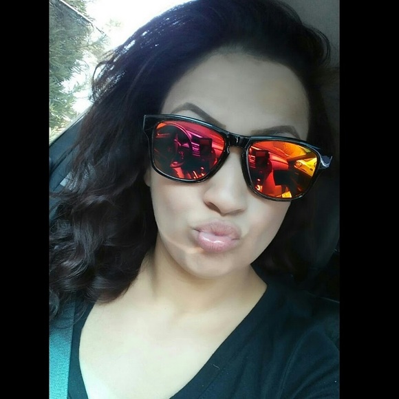 Meet your Posher, Natalie - Picture 1 of 1